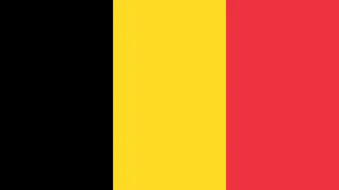 山西大妈身高1.53米，NBA生涯超30载，5分钟出场费达5000美元