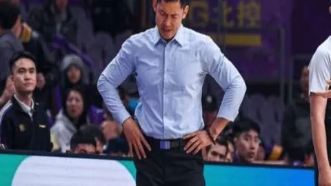 中国女子艺术体操：巅峰争霸，三金花绽放舞台